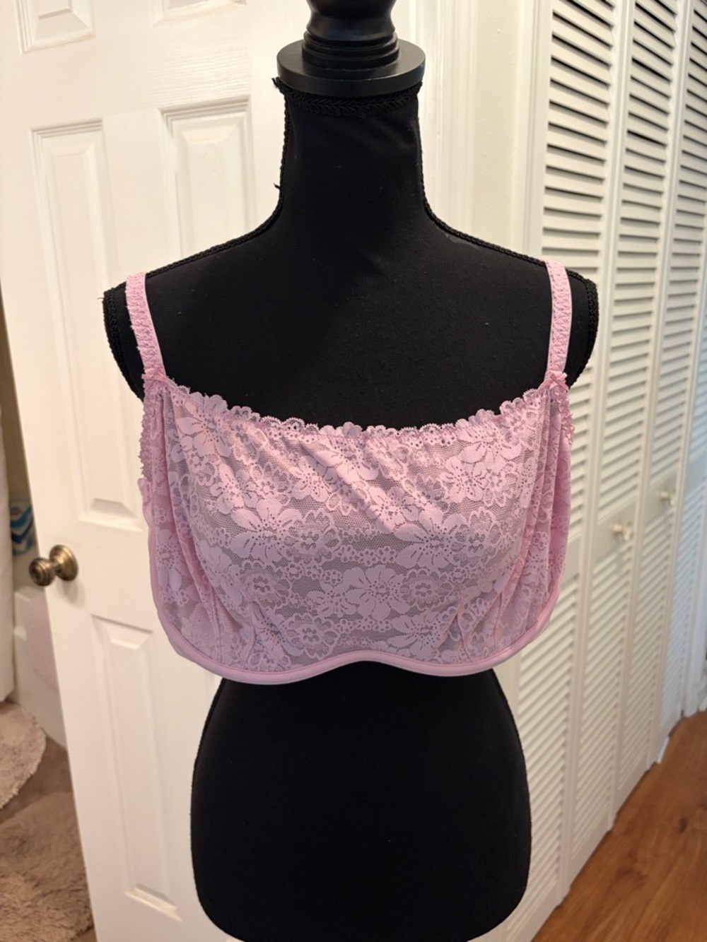 Victoria’s Secret PINK Unlined Lace Bralette with Underwire